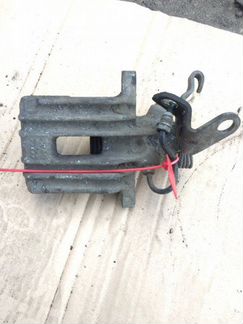 Суппорт задний левый Skoda Octavia A5 Рестайлинг