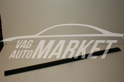 Молдинг двери передней левой Audi A4