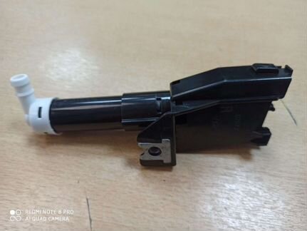 Mitsubishi pajero 4 форсунка омывателя фары