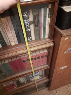 Полка книжная возможно антикварная