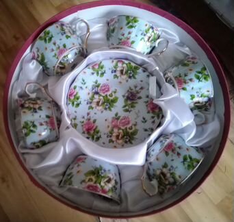 Чайный сервиз на 6 персон
