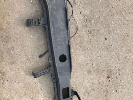 Усилитель бампера передний Hyundai I30 1.4 2010