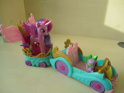 Машинка с троном май литл пони