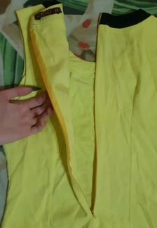 Интересное лимонное платье