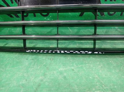 Решетка бампера передняя нижняя Volkswagen Touareg