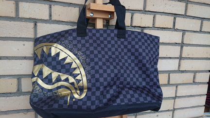 SprayGround. Большая и вместительная сумка. Новая
