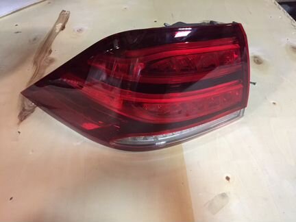 Mercedes GLE задний фонарь левый наружный