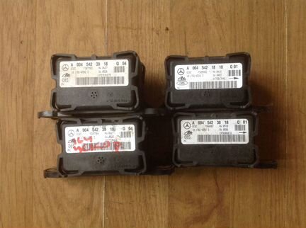 Датчик ускорения Мерседес W164 W221 A0045423918