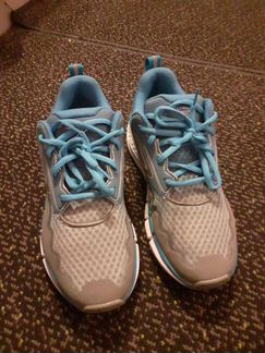 Кроссовки 38 размер. Новые