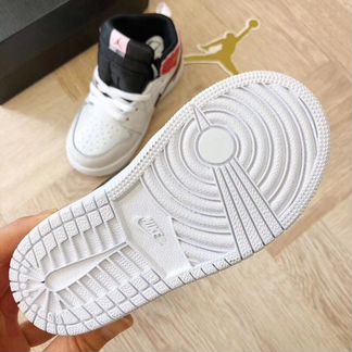 Детские кроссовки Nike air Jordan 1 mid