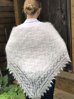 Пуховый белый платок ручной работы 130 см оренбург