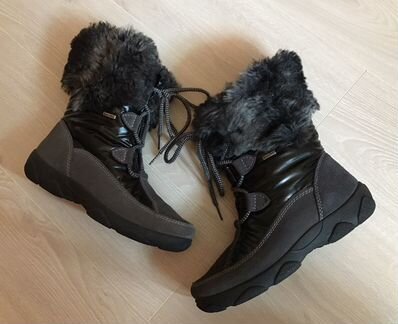 Зимние женские сапоги