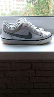 Кроссовки Nike женские